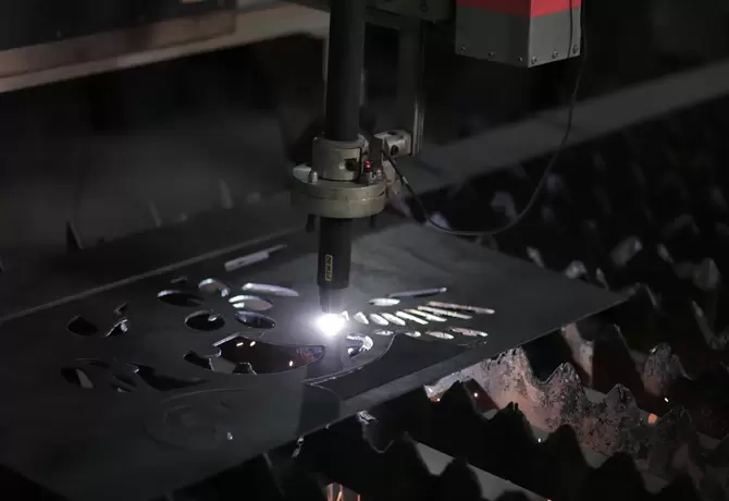 Hvordan laserskærede metalplader revolutionerer industriel fremstilling